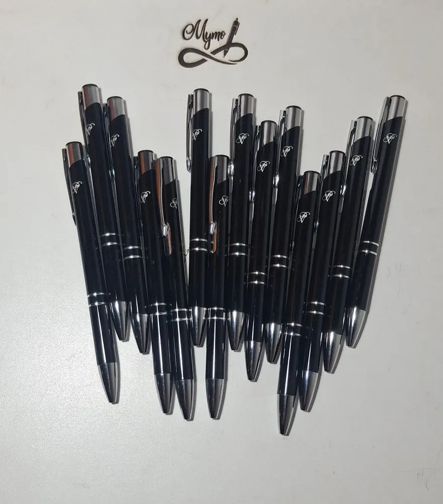 Pedido de lapiceras negras metálicas grabadas